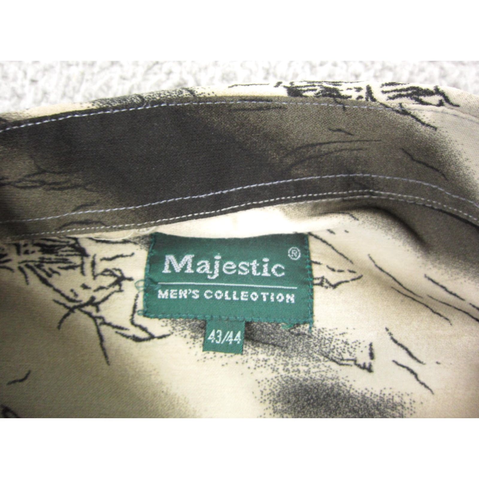 Vintage Majestic Shirt Adult 43/44 Green 100% Silk Button Up 90s Mens Abstract Geometric Pattern Hawaiian Size US XL / EU 56 / 4 - 3 Thumbnail