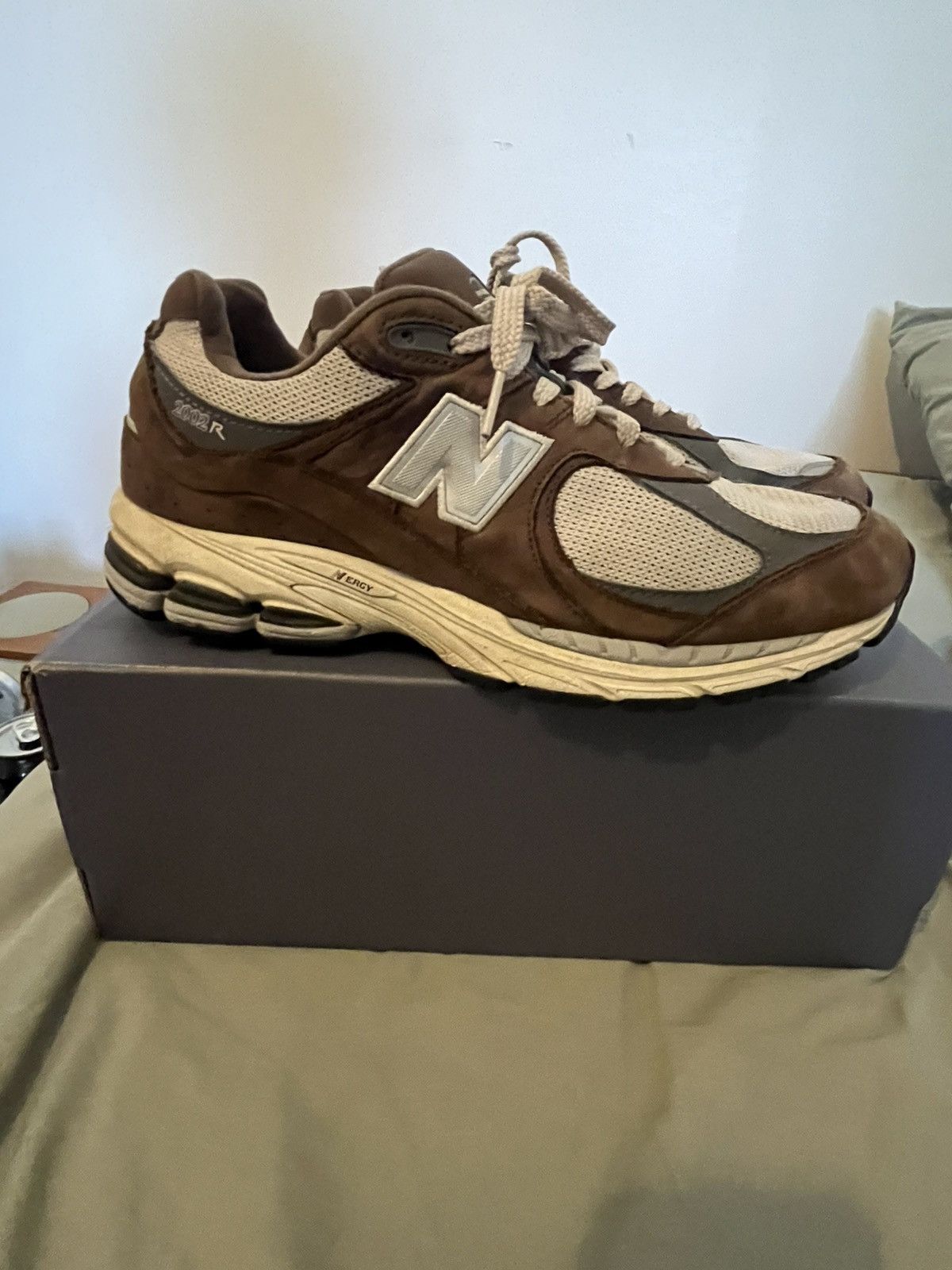 New Balance New balance 2002r Size US 9.5 / EU 42-43 - 3 Thumbnail
