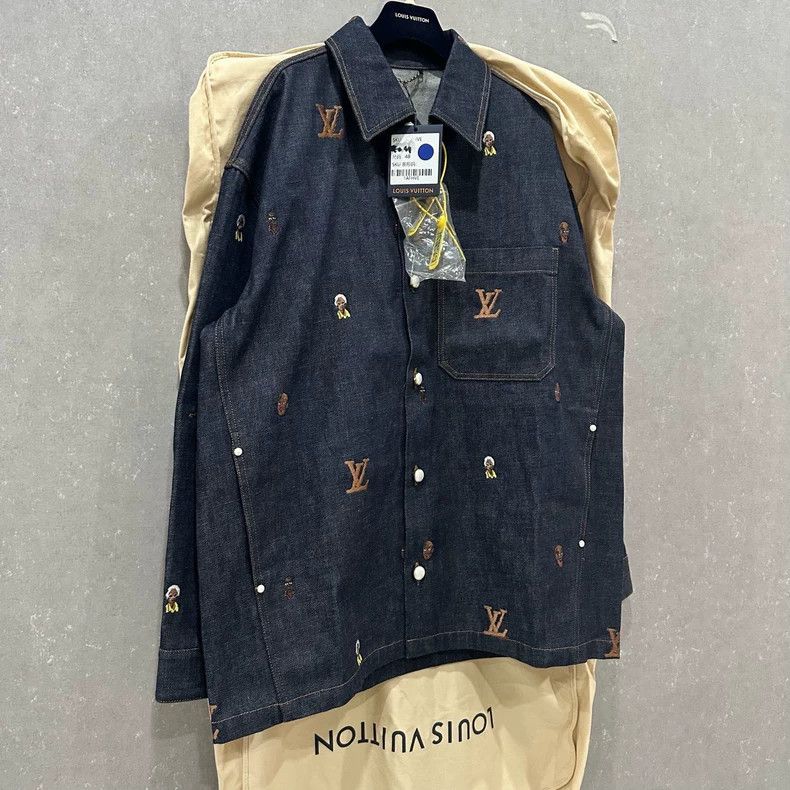 Louis Vuitton Louis Vuitton Portrait embroidered denim jacket Size US M / EU 48-50 / 2 - 3 Thumbnail
