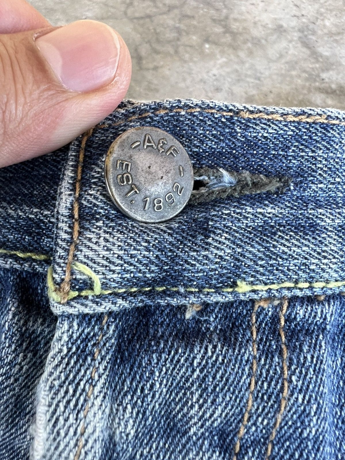 Abercrombie & Fitch Vintage Flare Abercrombie & Fitch Distress Jean Size US 32 / EU 48 - 13 Thumbnail