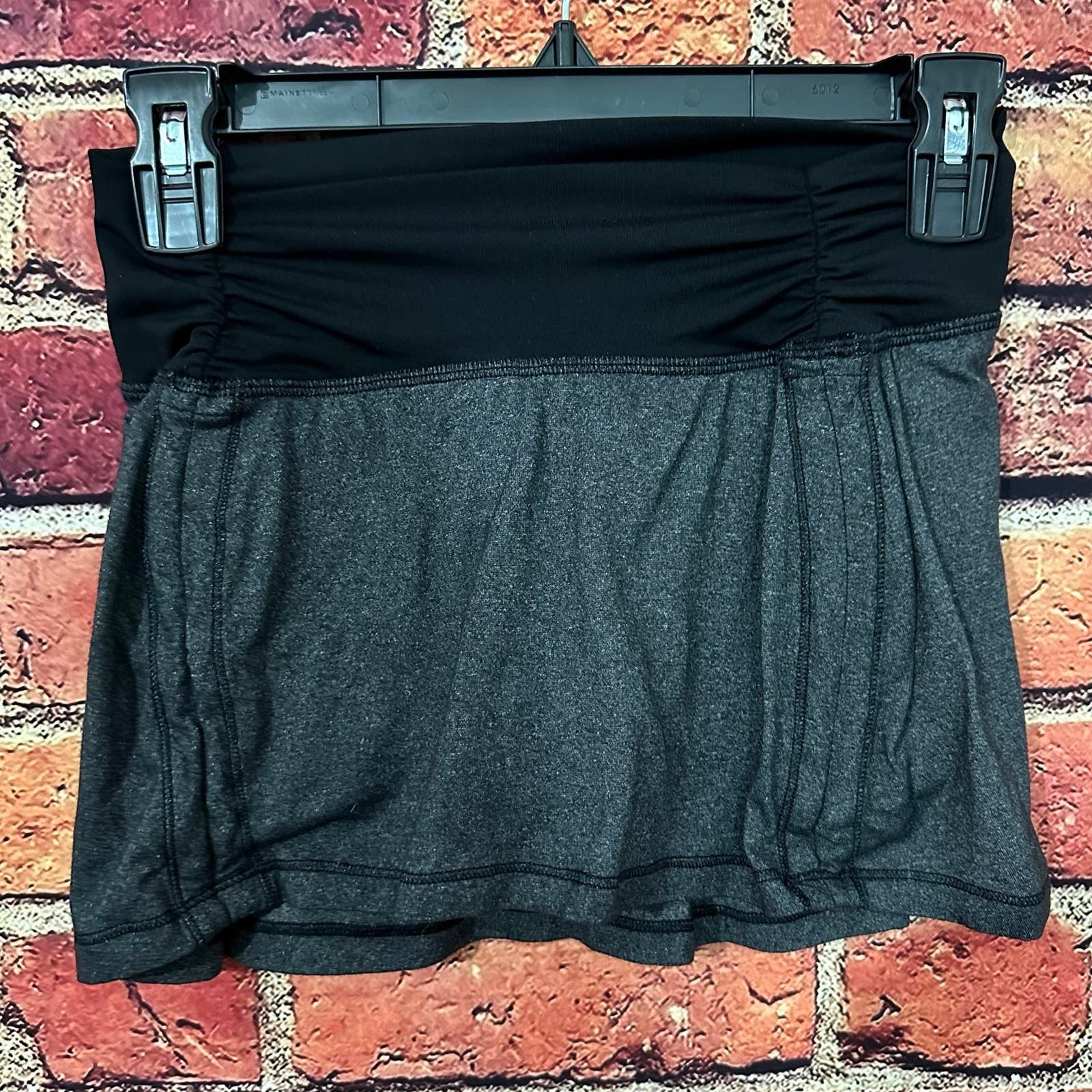 Lululemon Lululemon skort Size 27" / US 4 / IT 40 - 1 Thumbnail