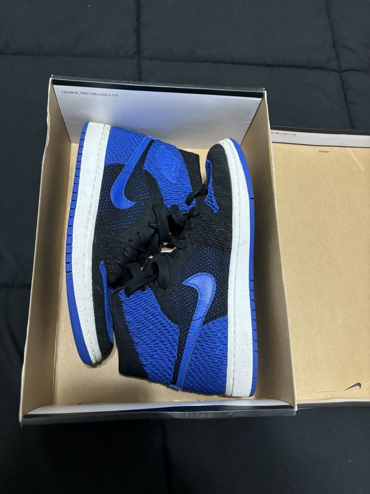 Jordan Brand × Nike Air Jordan 1 Flyknit Royal size 5Y Size US 5 / EU 37 - 1 Thumbnail