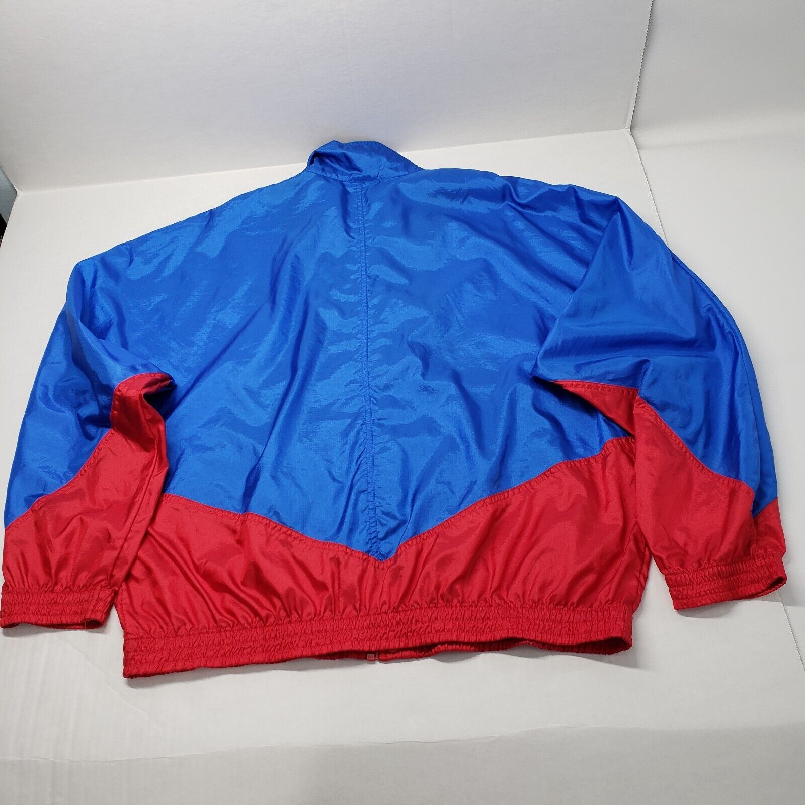 Nike Vintage Nike Windbreaker Jacket Men Large Red Blue Spiderman Size US L / EU 52-54 / 3 - 2 Thumbnail
