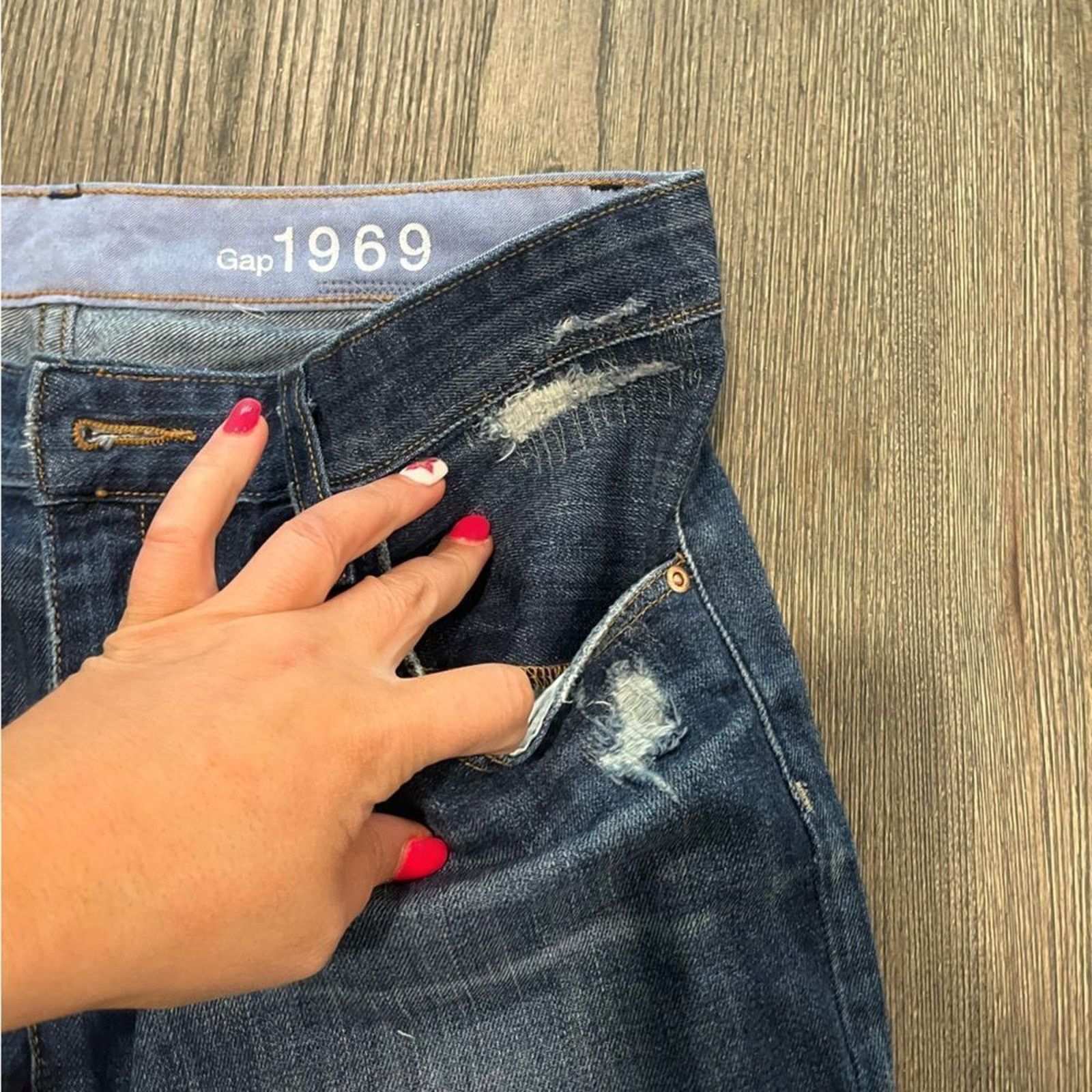 Gap Gap Boyfriend Denim Capris Rolled Cuff Distressed Size 28/6 Size 28" / US 6 / IT 42 - 4 Thumbnail