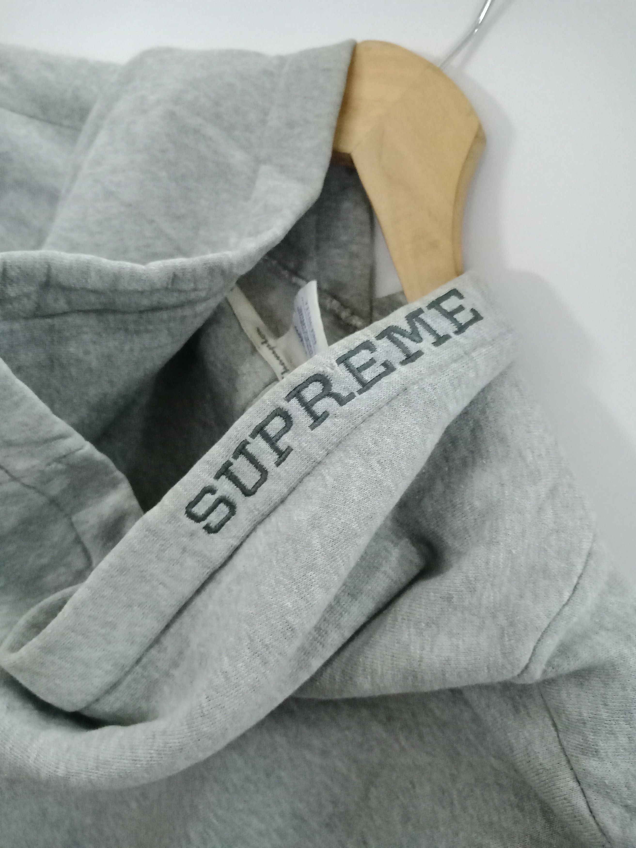 Champion × Supreme OG Supreme X Champion Embroided #B Size US L / EU 52-54 / 3 - 3 Thumbnail