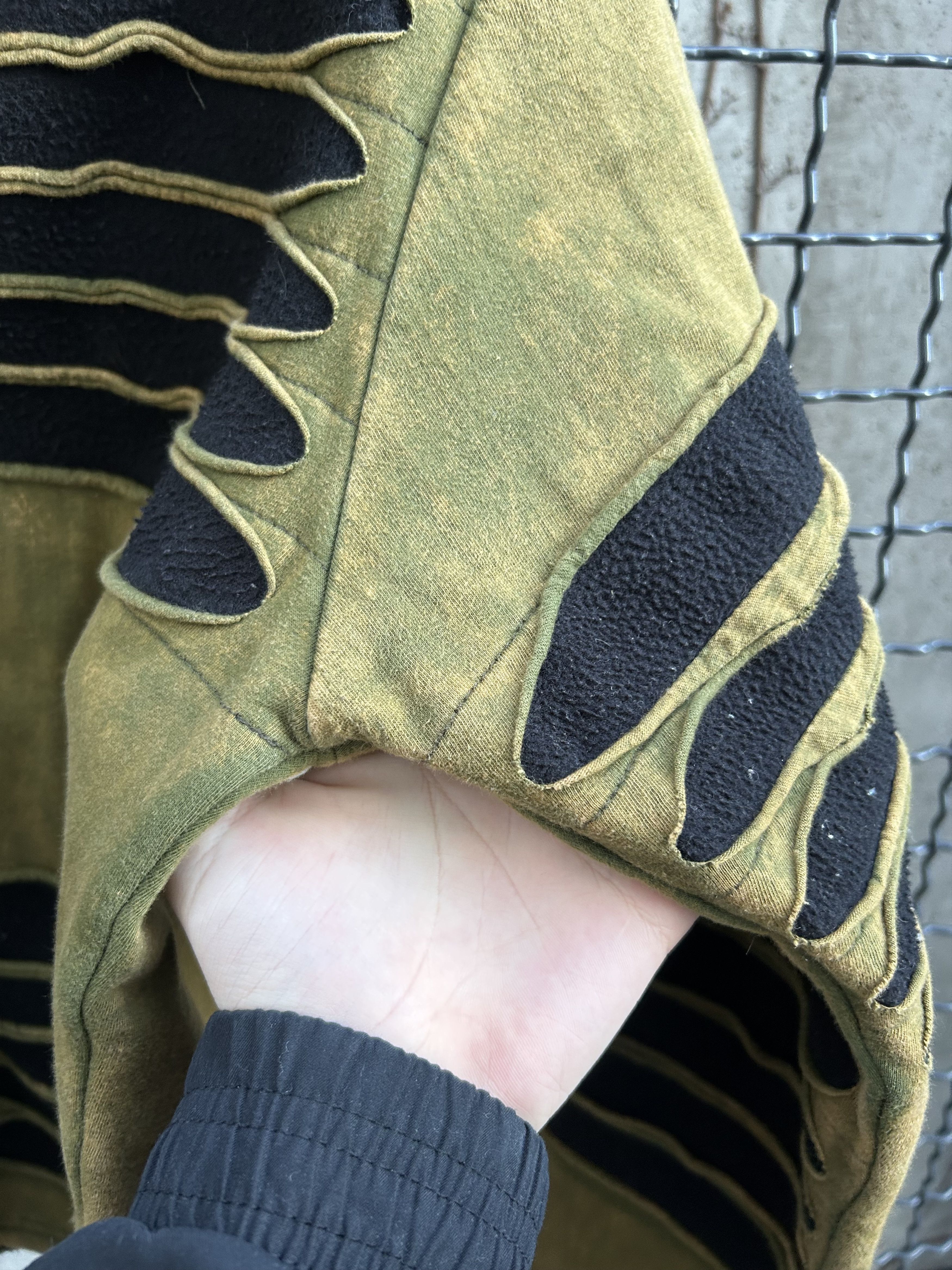 Vintage Vintage Y2K Avant Garde Nepal Patchwork Zip Up Hoodie Size US L / EU 52-54 / 3 - 7 Thumbnail