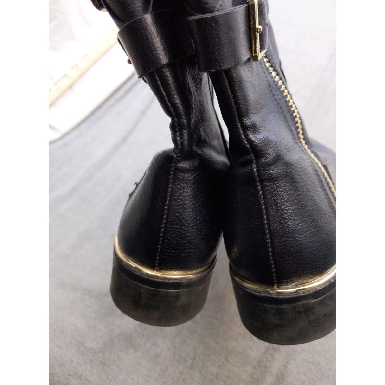 Calvin Klein Calvin Klein Boots Womens Size 7 Black Leather Ankle Zip Buckle Biker Booties Size US 7 / IT 37 - 4 Thumbnail