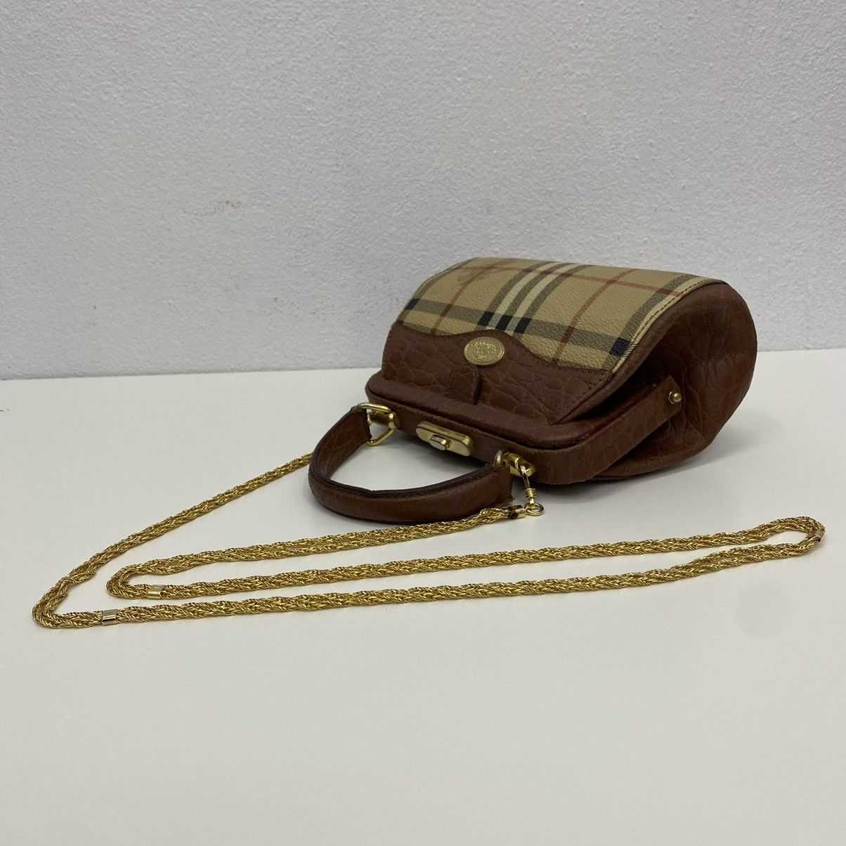 Burberry ‼️LASTDROP‼️ AUTHENTIC BURBERRY HANDBAG WITH CHAIN Size ONE SIZE - 5 Thumbnail