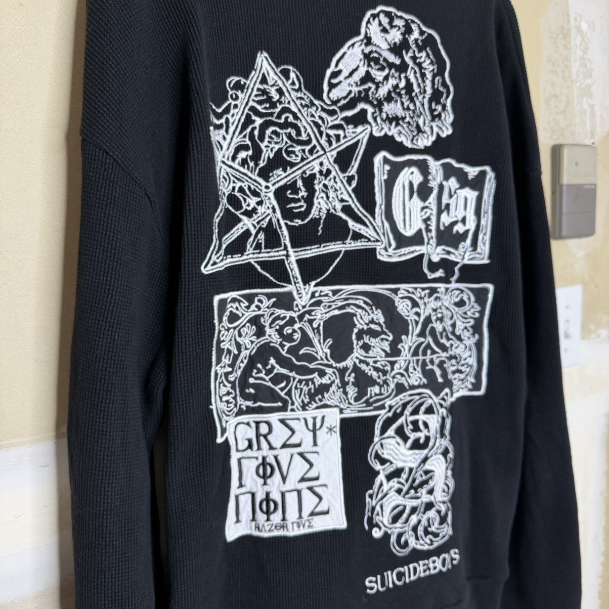 G59 Records G59 Records - Razor V patched henley Size US L / EU 52-54 / 3 - 4 Thumbnail