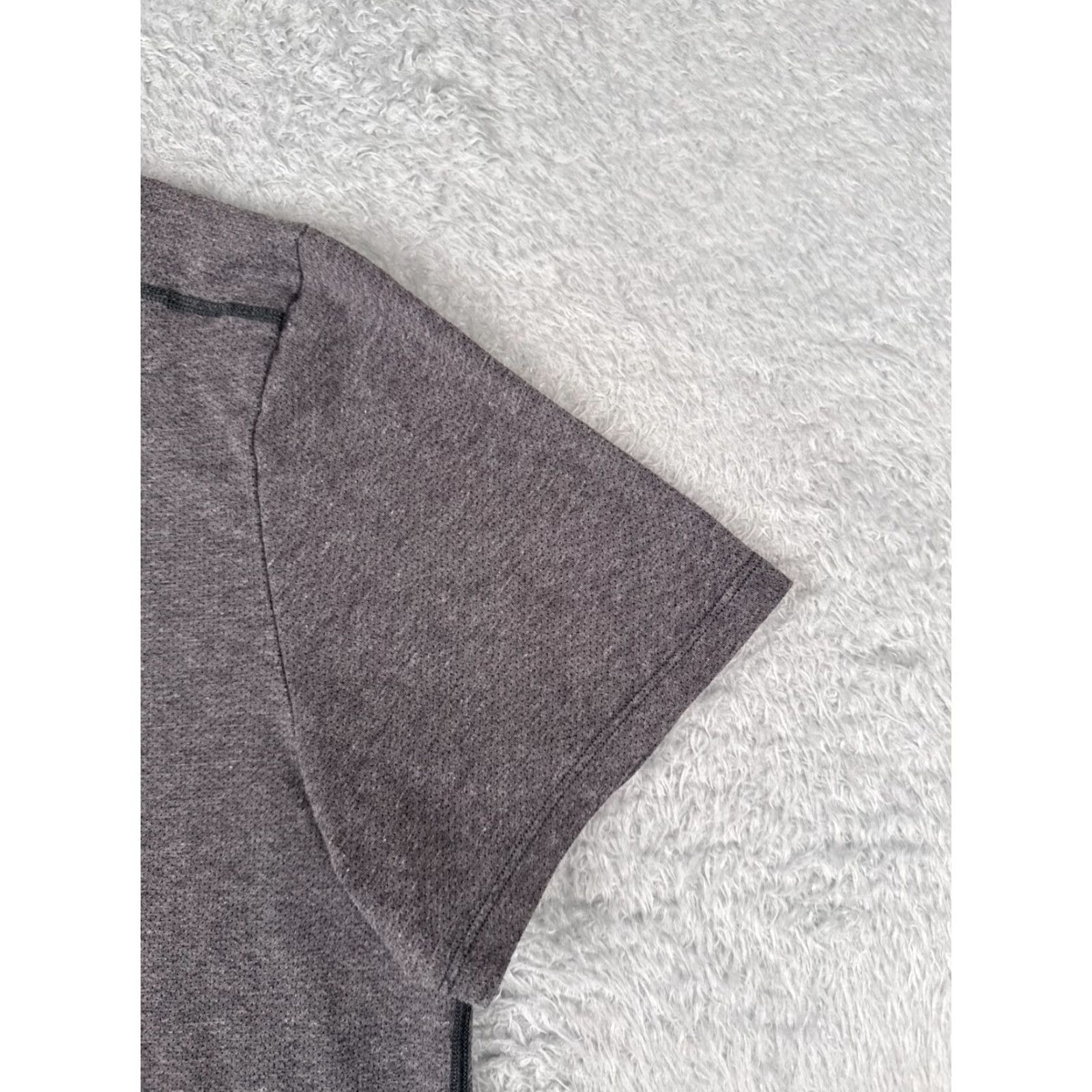 The North Face The North Face Shirt Men XL Gray Short Sleeve Crew Neck Polyester Blend Logo Size US XL / EU 56 / 4 - 2 Thumbnail