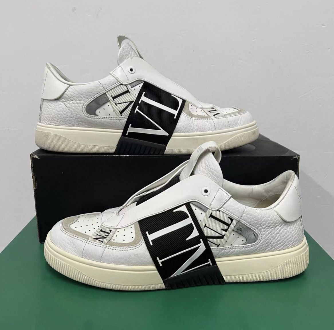 Valentino Valentino Leather Black Lowtop Sneakers S Men Size US 10 / EU 43 - 4 Thumbnail