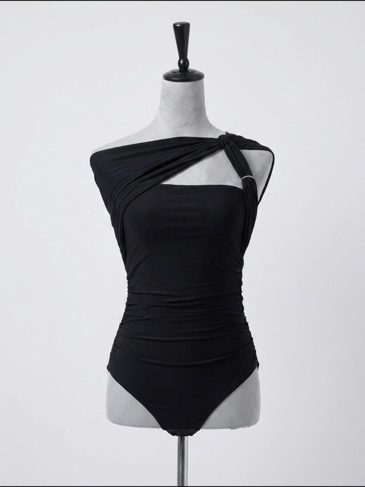 Other ReoRia Black One-Shoulder Twist-Ring Bodysuit Size M / US 6-8 / IT 42-44 - 1 Thumbnail