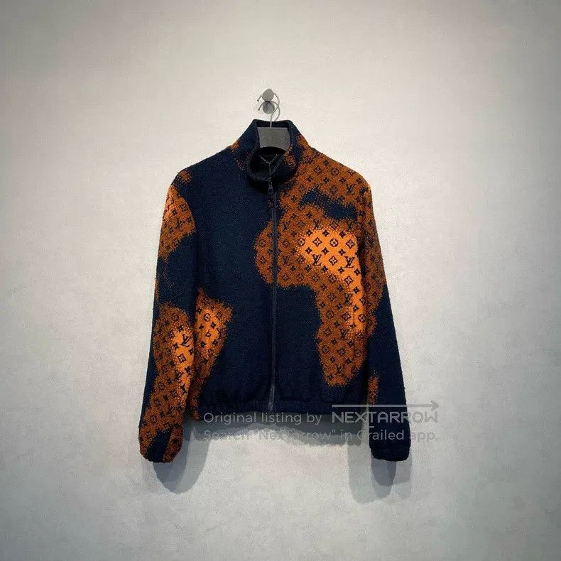 Louis Vuitton Louis Vuitton Logo full print fire cloud jacket Size US S / EU 44-46 / 1 - 1 Thumbnail