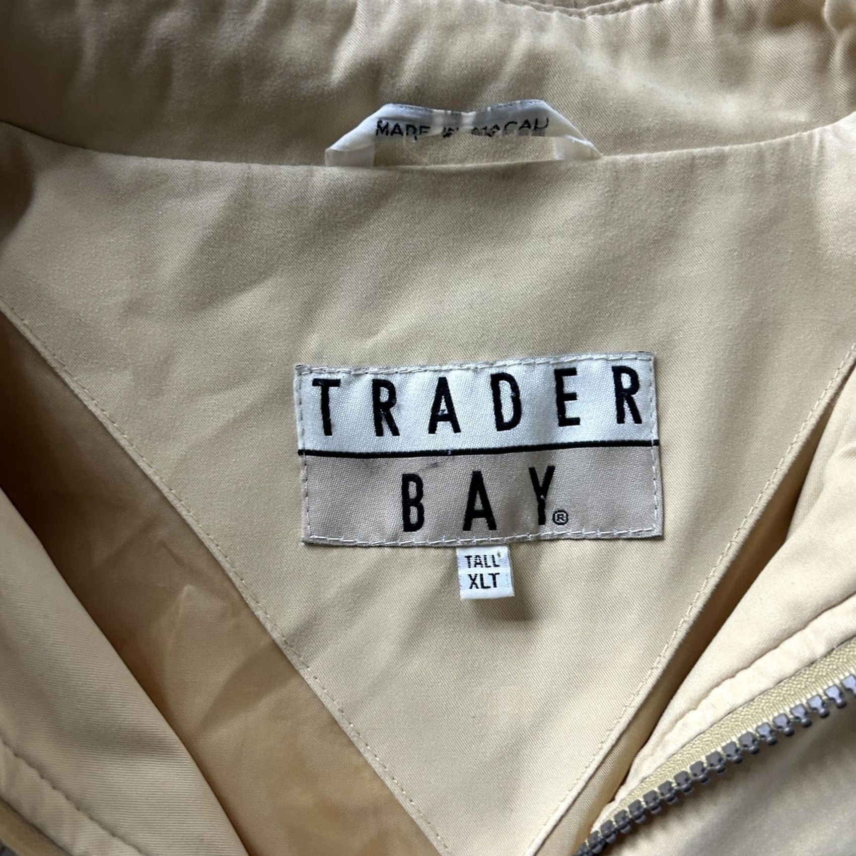Vintage VINTAGE Trader Bay Jacket Mens XLT Beige Nylon Windbreaker Full Zip 90s Size US XL / EU 56 / 4 - 3 Thumbnail