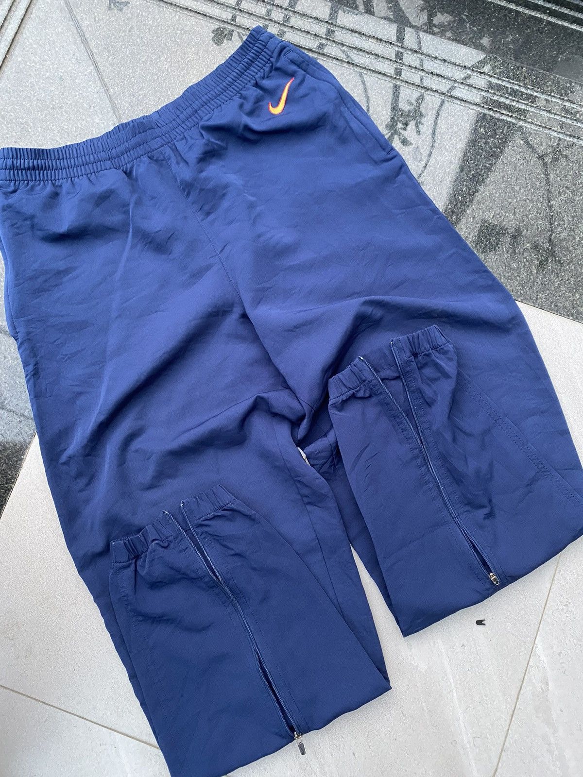 Nike × Vintage 90’s NIKE RARE SWOOSH LOGO Y2K ZIP NYLON TRACK PANTS Size US 32 / EU 48 - 7 Thumbnail
