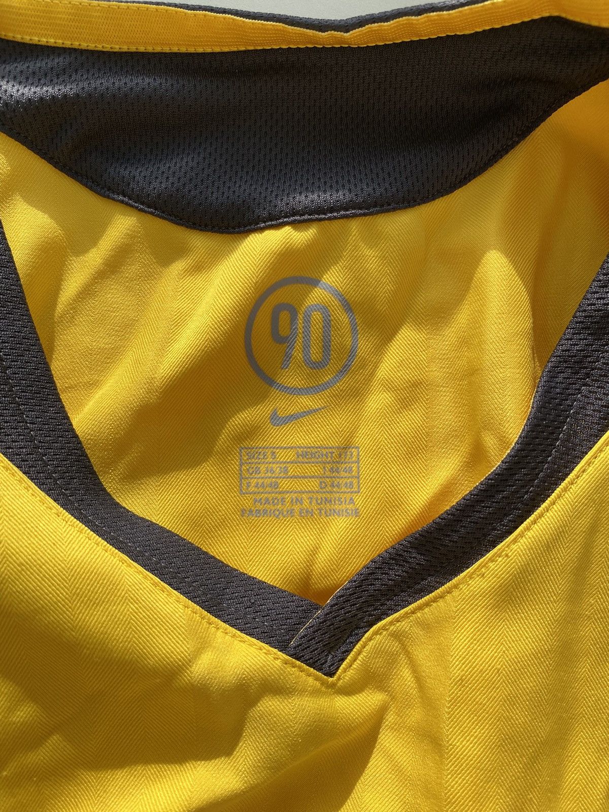 Nike Arsenal 2005-06 Jersey Yellow Nike O2 Highbury Final Sz S Size US S / EU 44-46 / 1 - 4 Thumbnail