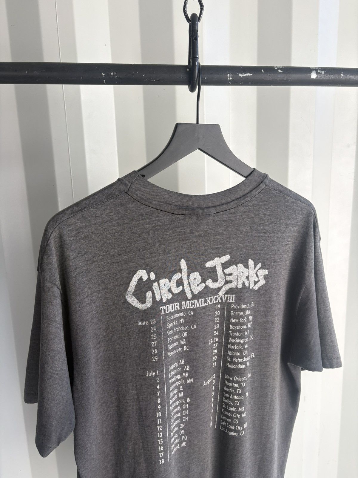 Band Tees Thrashed Circle Jerks Faded Distressed Shirt GRUNGE Band Size US XL / EU 56 / 4 - 4 Thumbnail