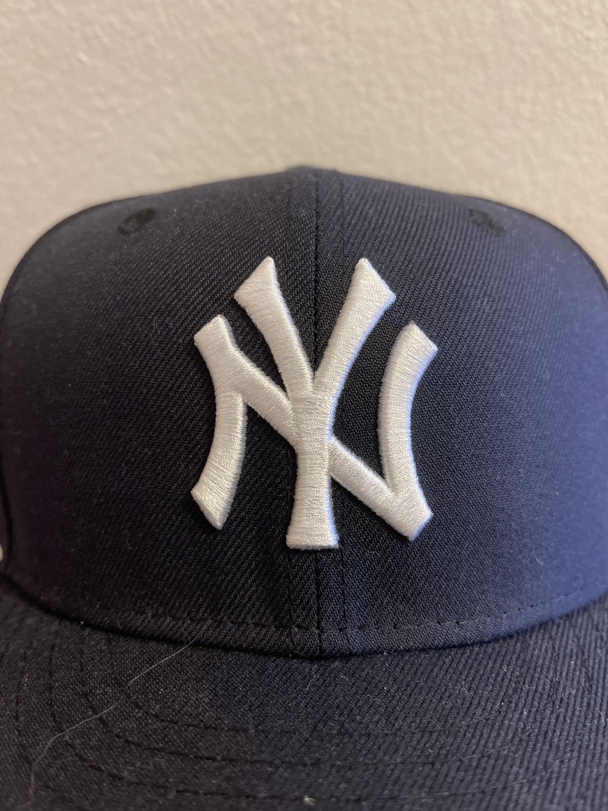 New Era New Era Yankee Fitted 7 1/8 (High Crown) Size 36 - 1 Thumbnail