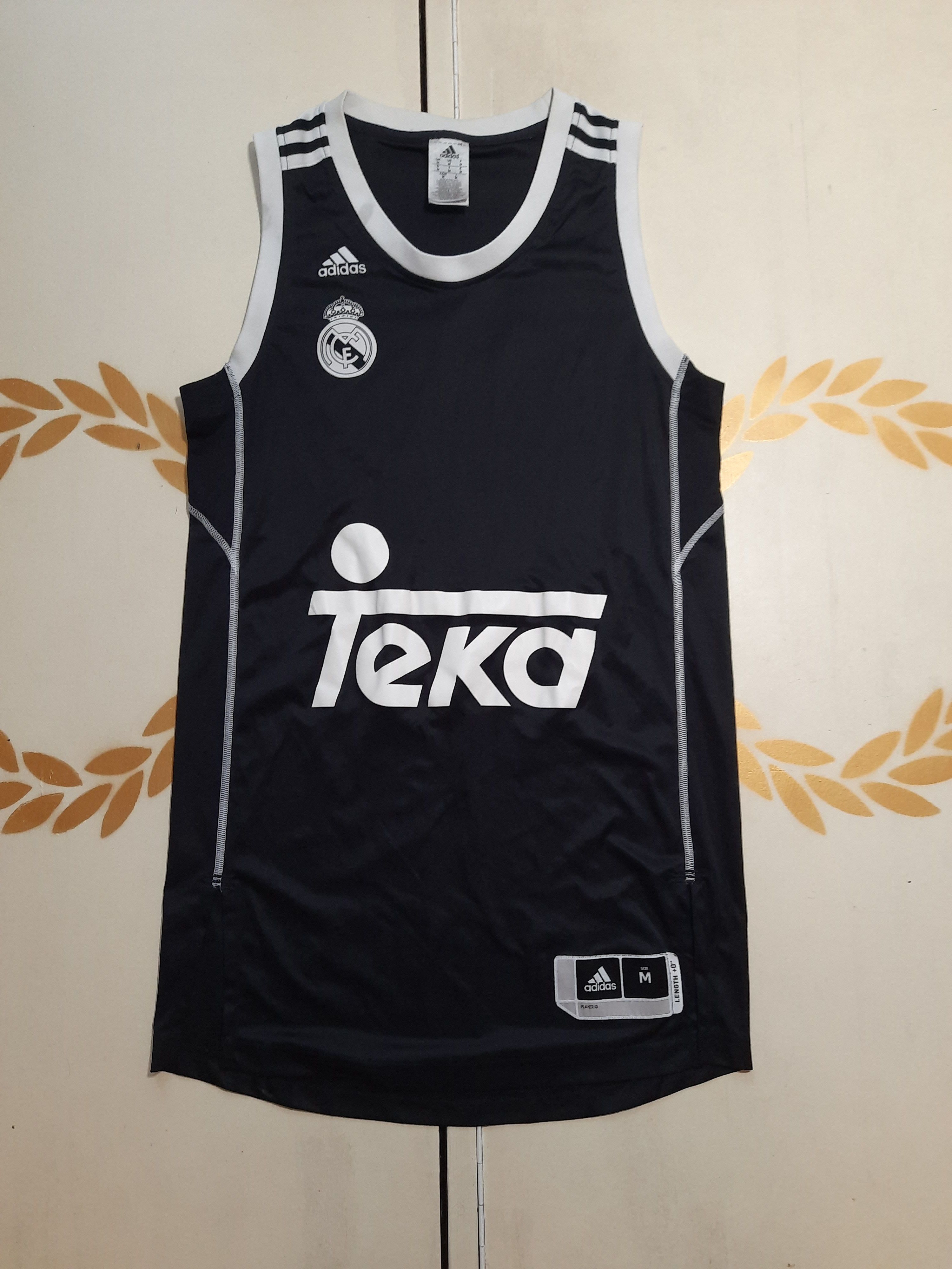 Other Real Madrid Basketball Jersey 2014 Size US M / EU 48-50 / 2 - 2 Thumbnail