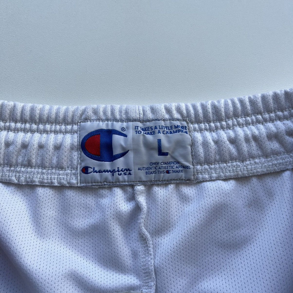 Champion × NBA × Vintage Champion Cavs Cavaliers Cleveland 90’s NBA Shorts Vintage Size US 34 / EU 50 - 8 Thumbnail