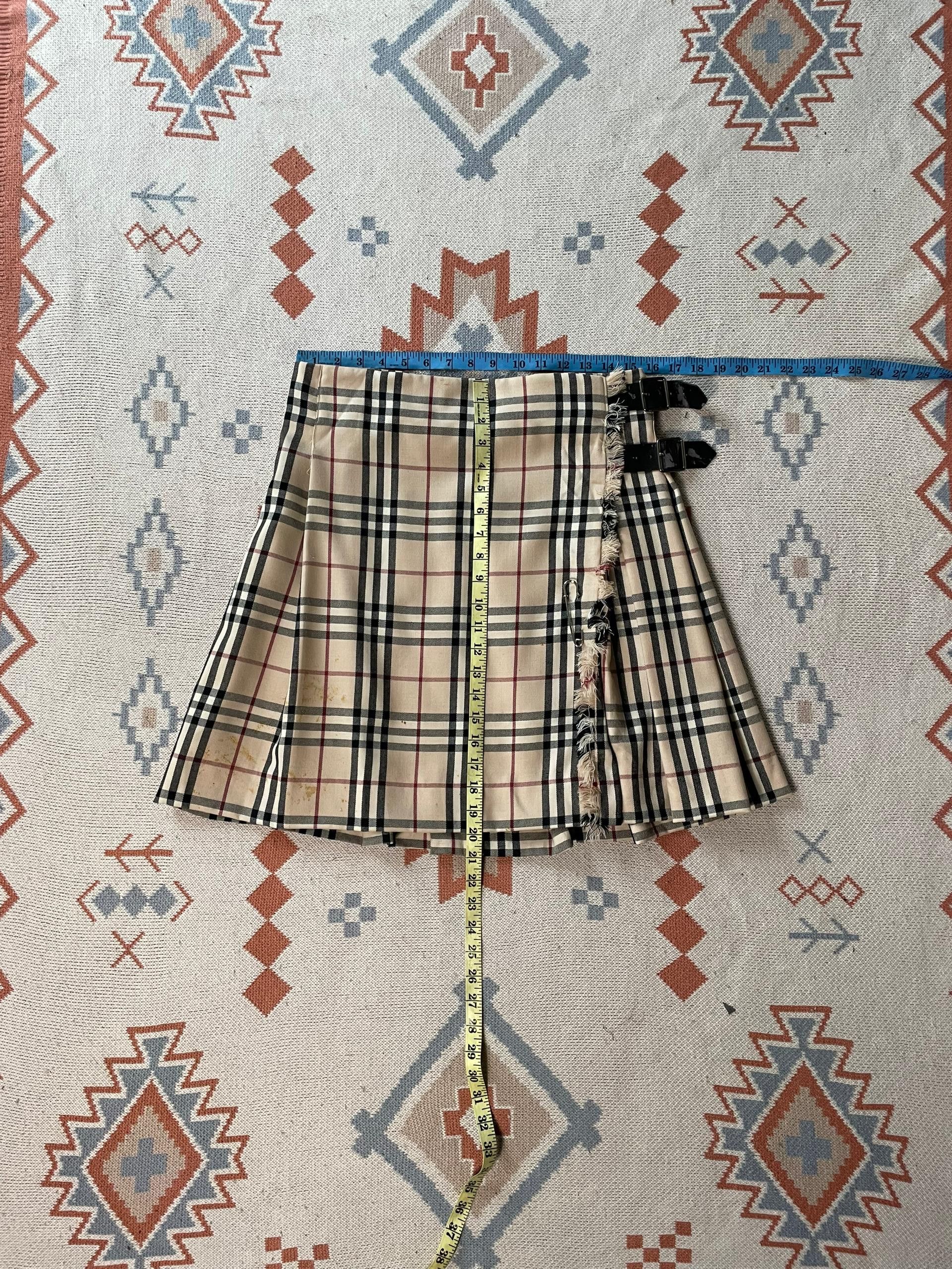 Burberry × Designer Burberry Nova Check Mini Skirt Size 30" / US 8 / IT 44 - 10 Thumbnail