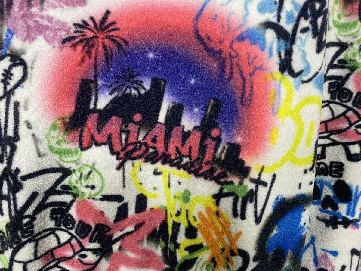 Asos Men’s ASOS Sweatshirt Graffiti Miami Paradise Size Large Size US L / EU 52-54 / 3 - 13 Thumbnail