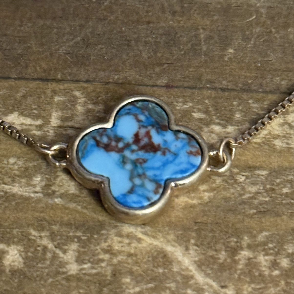 Other Gold tone blue blotchy clover bolo bracelet Size ONE SIZE - 4 Thumbnail