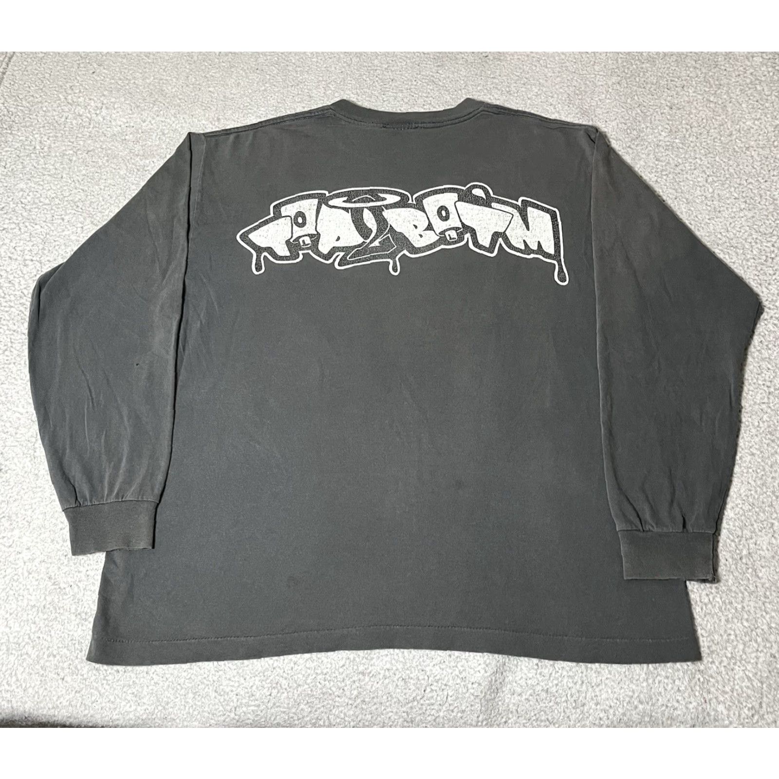 Vintage Top2Botm Shirt Men XL Graffiti PEACE SEVERE ZODIAK 90s Hip Hop USA VTG Gray Cotton Knit Crew Neck Graphic Print Long Sleeve Size US XL / EU 56 / 4 - 3 Thumbnail
