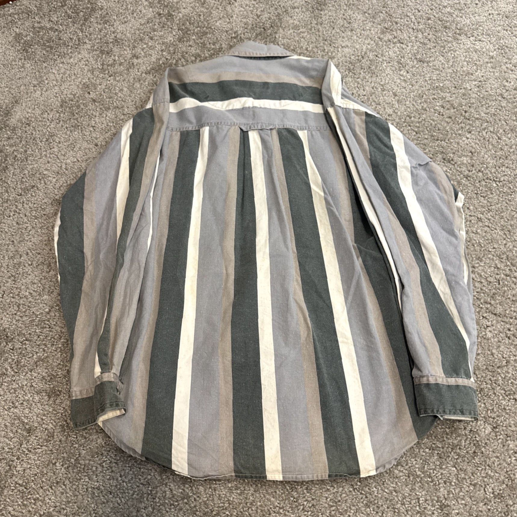 Vintage VTG Explosive Saturday Styling Button-Down Shirt Striped Green Grey M Men Long Sleeve Button Up Shirt Regular Size M Women? No, Men. Size US M / EU 48-50 / 2 - 5 Thumbnail
