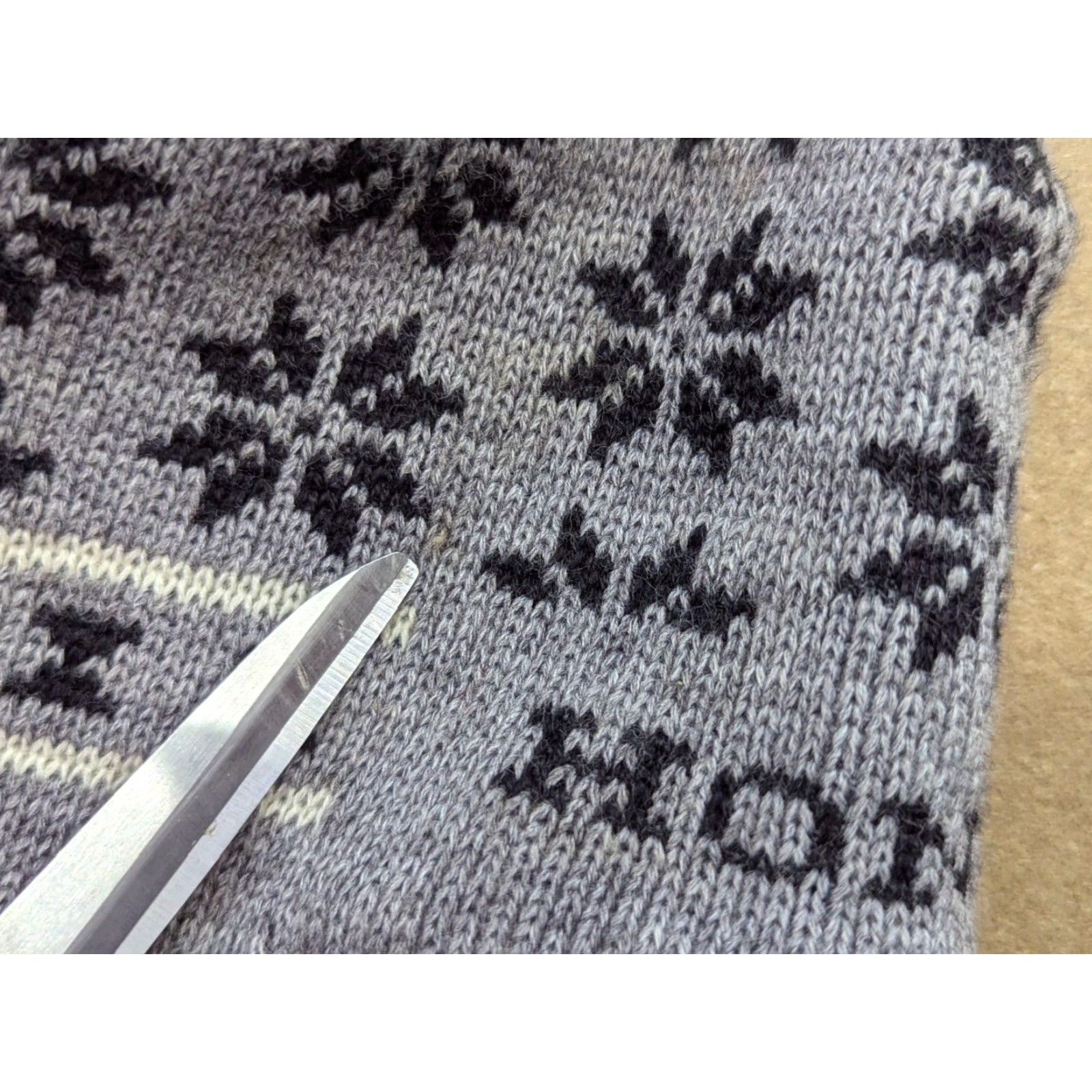 Vintage Unbranded Wool Blend Beanie Hat One Size Ear Flap Fair Isle Blue Unisex Adults Knit Mens Womens Boys Girls Size ONE SIZE - 3 Thumbnail