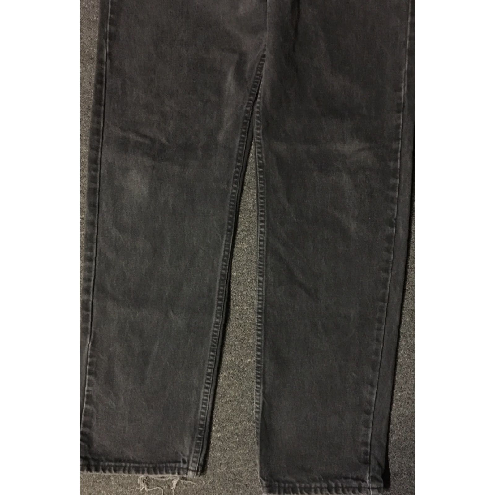 Levi's VINTAGE Levi’s 505 Jeans 36 Regular 32in Black Denim USA Distressed Distress 80s 90s Grunge Biker Punk Skate Men Jeans Size US 36 / EU 52 - 6 Thumbnail
