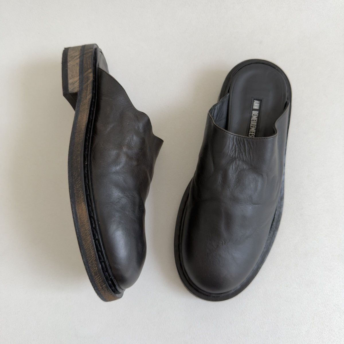 Ann Demeulemeester Early 2010s Black ‘Distressed Leather’ Mules Size US 8 / IT 38 - 10 Thumbnail