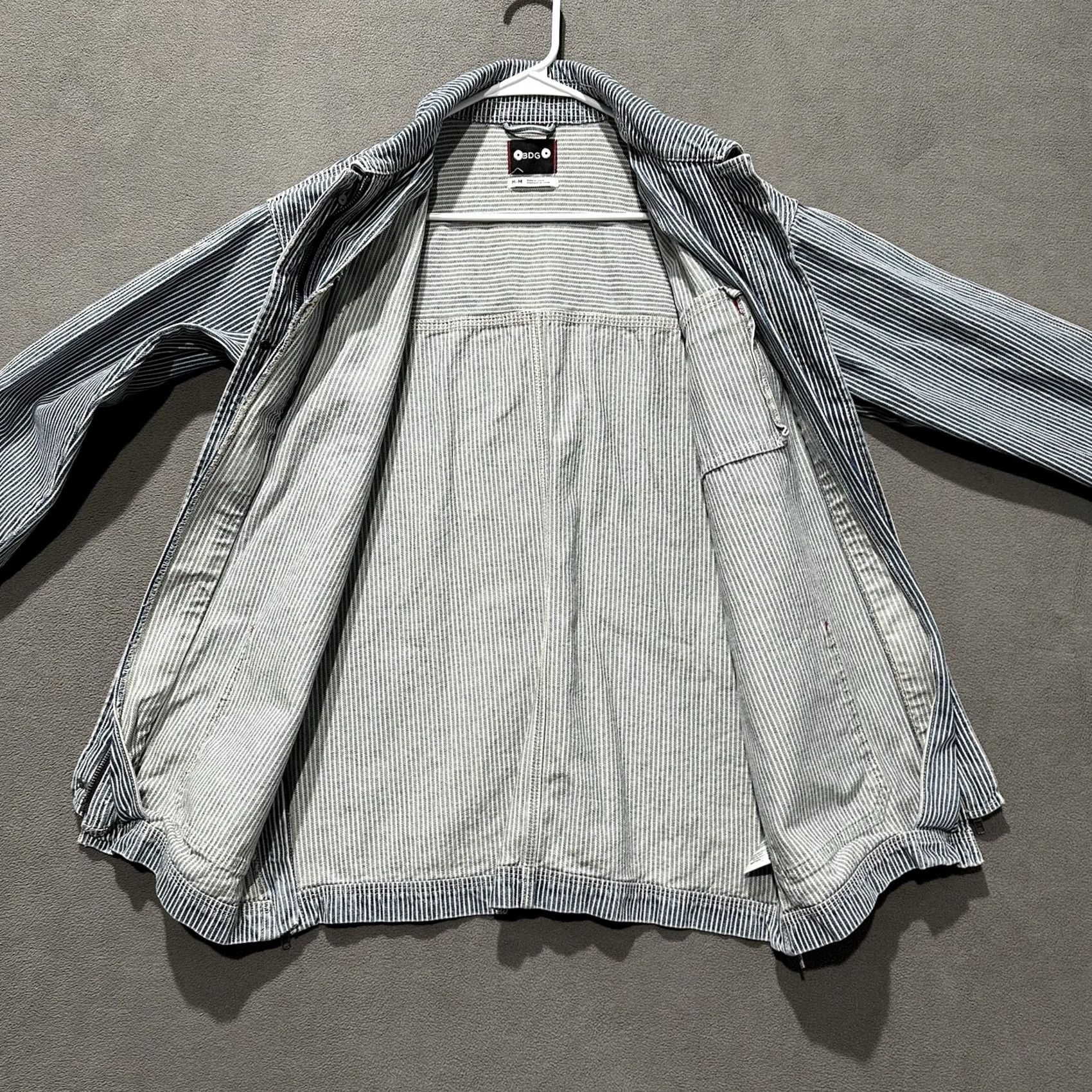 Bdg BDG Hickory Stripe Drill Chore Jacket Womens Medium Blue White Railroad EUC Size M / US 6-8 / IT 42-44 - 3 Thumbnail