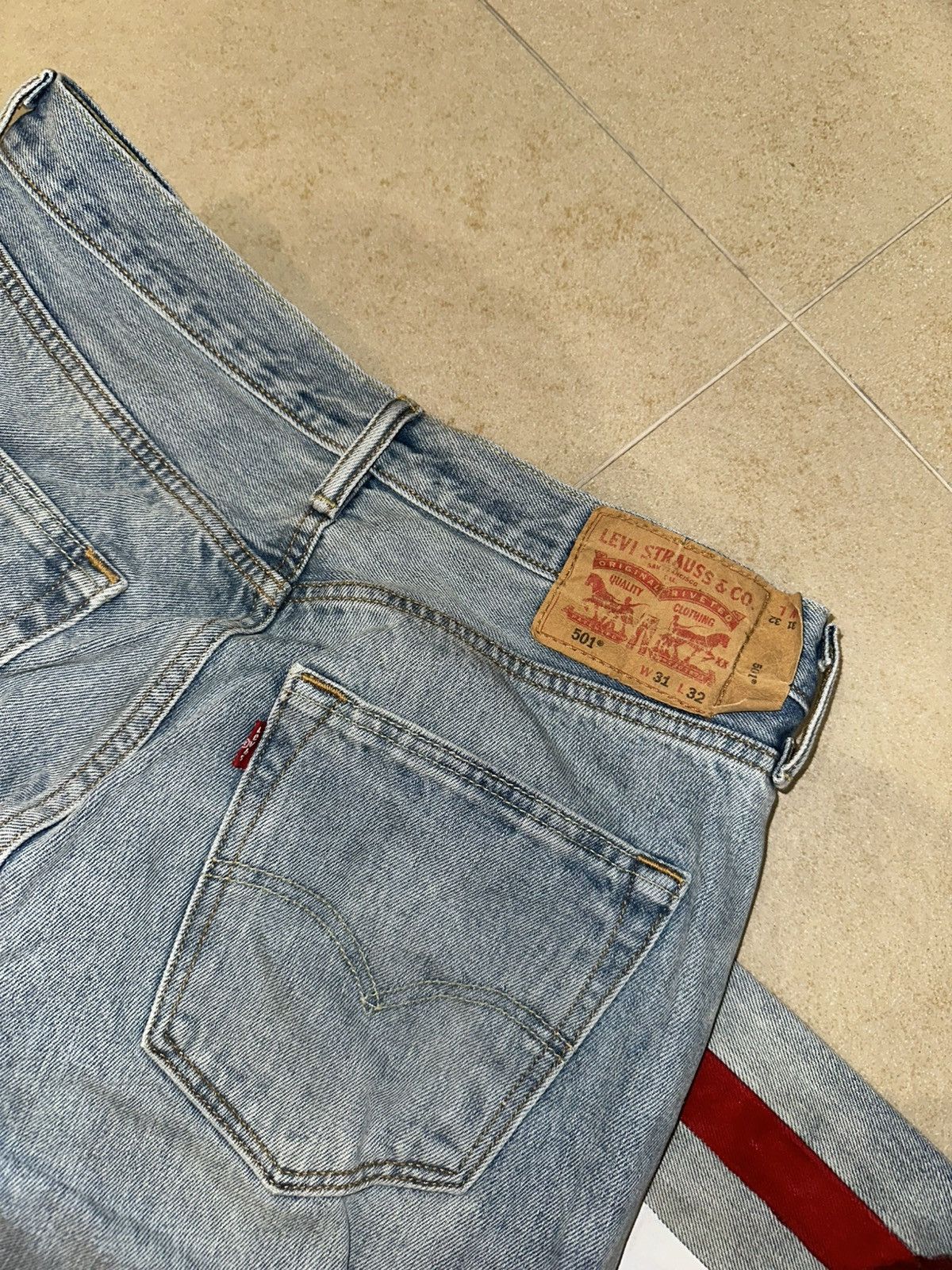 Levi's Vintage Clothing Vintage Levi’s 501 Jeans Custom Graphic Denim Light Blue Size US 31 - 2 Thumbnail