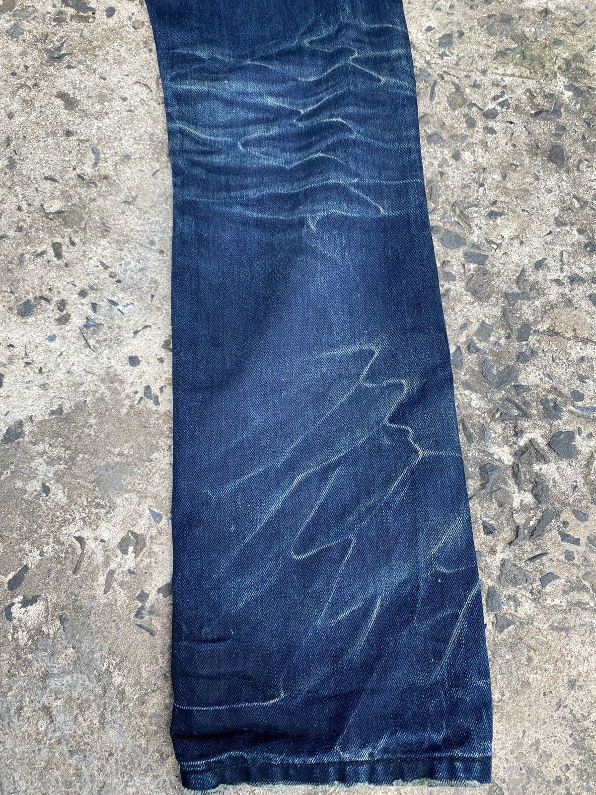 Japanese Brand Vintage Distressed 2426 Jeans Fedding Denim Size US 31 - 13 Thumbnail