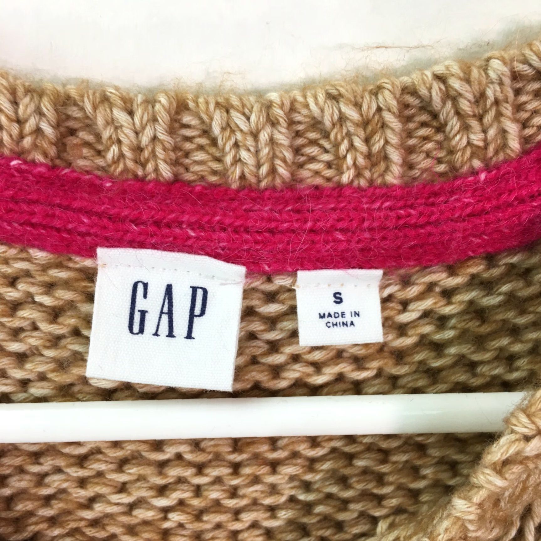 Gap Gap Pullover Sweater Shirt Women S Beige Knit Ribbed 80% Cotton 20% Acrylic Puff Sleeve Crew Neck Casual 2010s Mens? Girls? Size S / US 4 / IT 40 - 5 Thumbnail