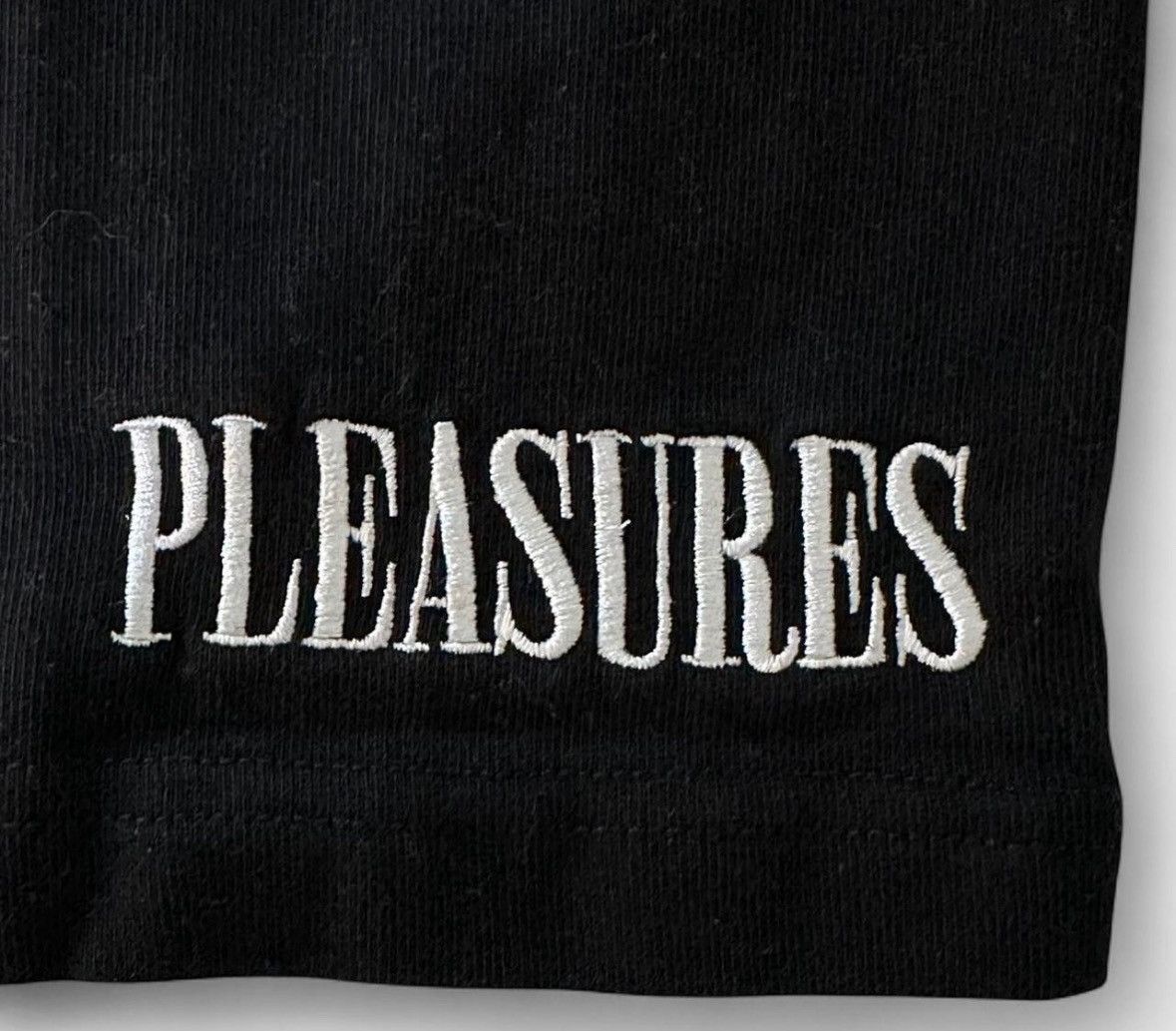 Pleasures Pleasures “cut here” embroidered t-shirt Size US S / EU 44-46 / 1 - 4 Thumbnail