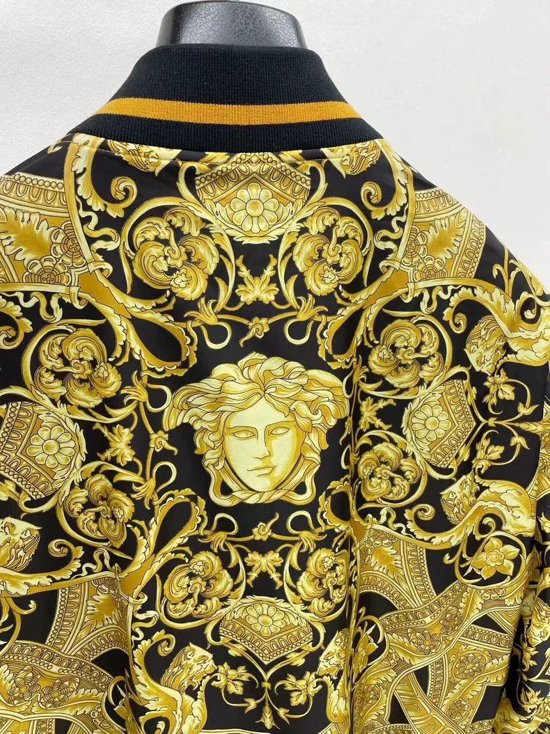 Versace Versace Black gold medusa baroque jacket coat Size US S / EU 44-46 / 1 - 5 Thumbnail