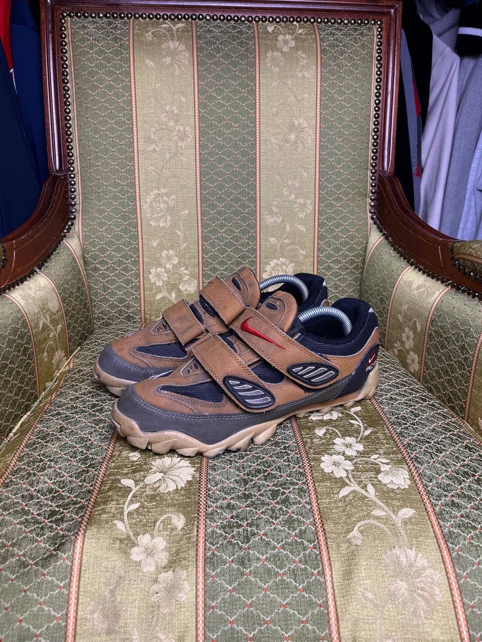 Japanese Brand × Nike ACG × Vintage Vintage Nike ACG Archival Outdoor Sneakers EUR 44 Size US 10 / EU 43 - 2 Thumbnail