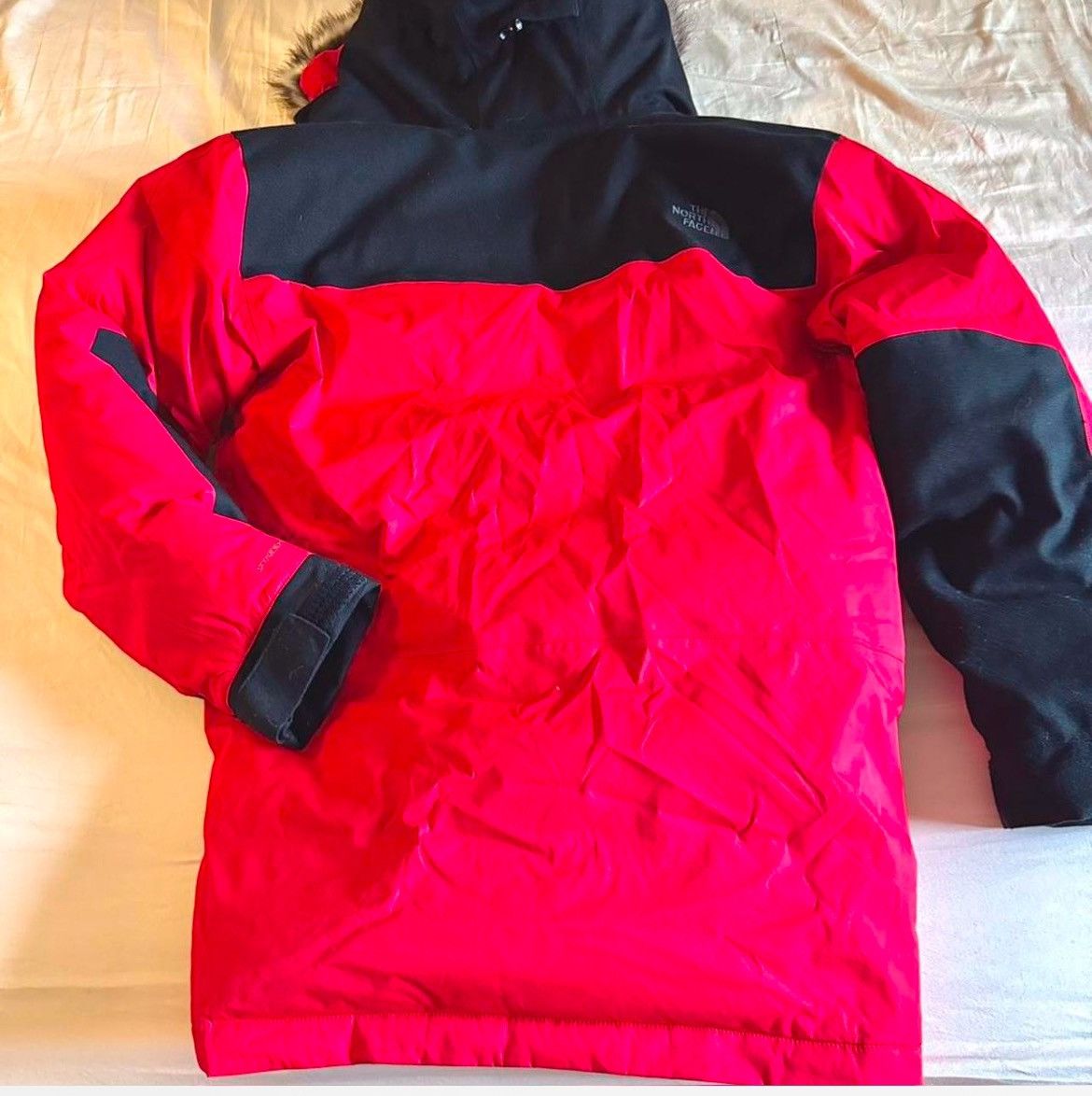 The North Face North Face Men’s Red & Black Down Parka with Fur-Trim Hood Size US M / EU 48-50 / 2 - 5 Thumbnail
