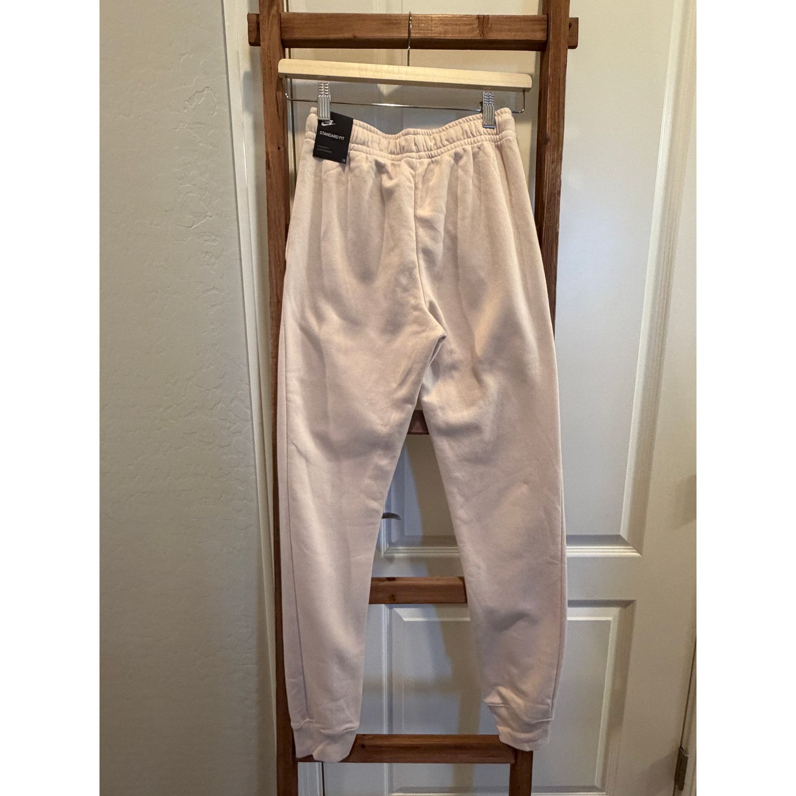 Nike Nike- Standard Fit- Tan Jogger Sweatpants- Women's XS Size 25" / US 0 / IT 36 - 4 Thumbnail