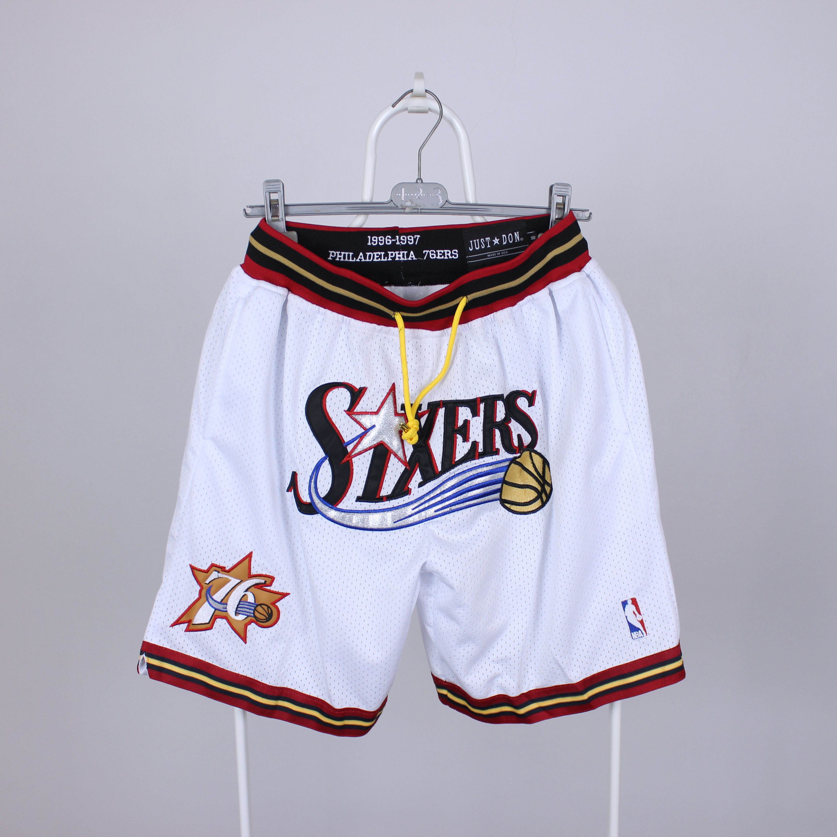 Other NFL backets shorts big logo 1997 1998 men L XL Size US 34 / EU 50 - 1 Thumbnail