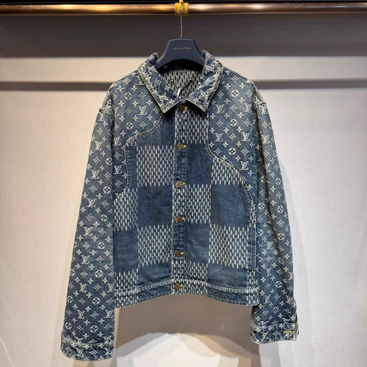 Louis Vuitton Louis Vuitton 52 size jacket Size US L / EU 52-54 / 3 - 1 Thumbnail