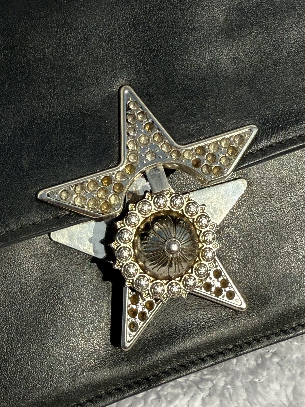 Miu Miu 💥RARE💥 vintage miu miu shoulder bag leather with star acc Size ONE SIZE - 11 Thumbnail