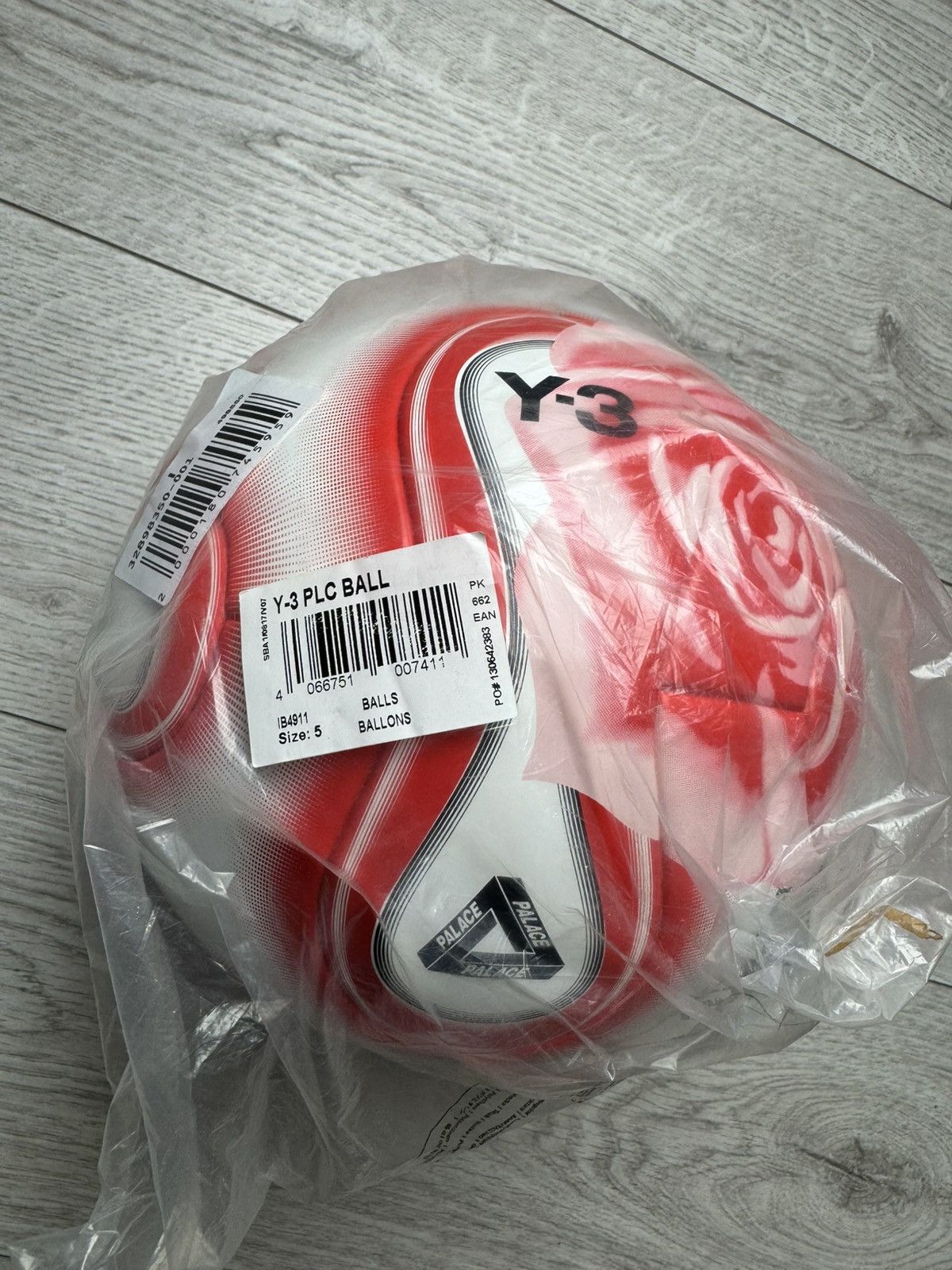 Palace × Y-3 Adidas Y-3 Palace Teamgeist Ball Limited Edition Size ONE SIZE - 7 Thumbnail