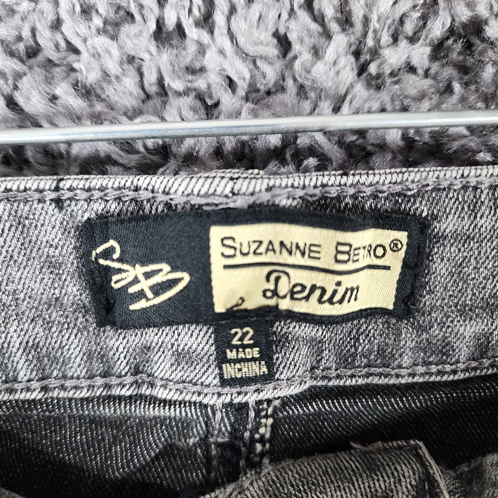 Vintage Suzanne Betro Jeans Women Size 22 Gray Mid Rise Seamed Slit Front Ankle Skinny Womens Size 40" / US 18 - 4 Thumbnail