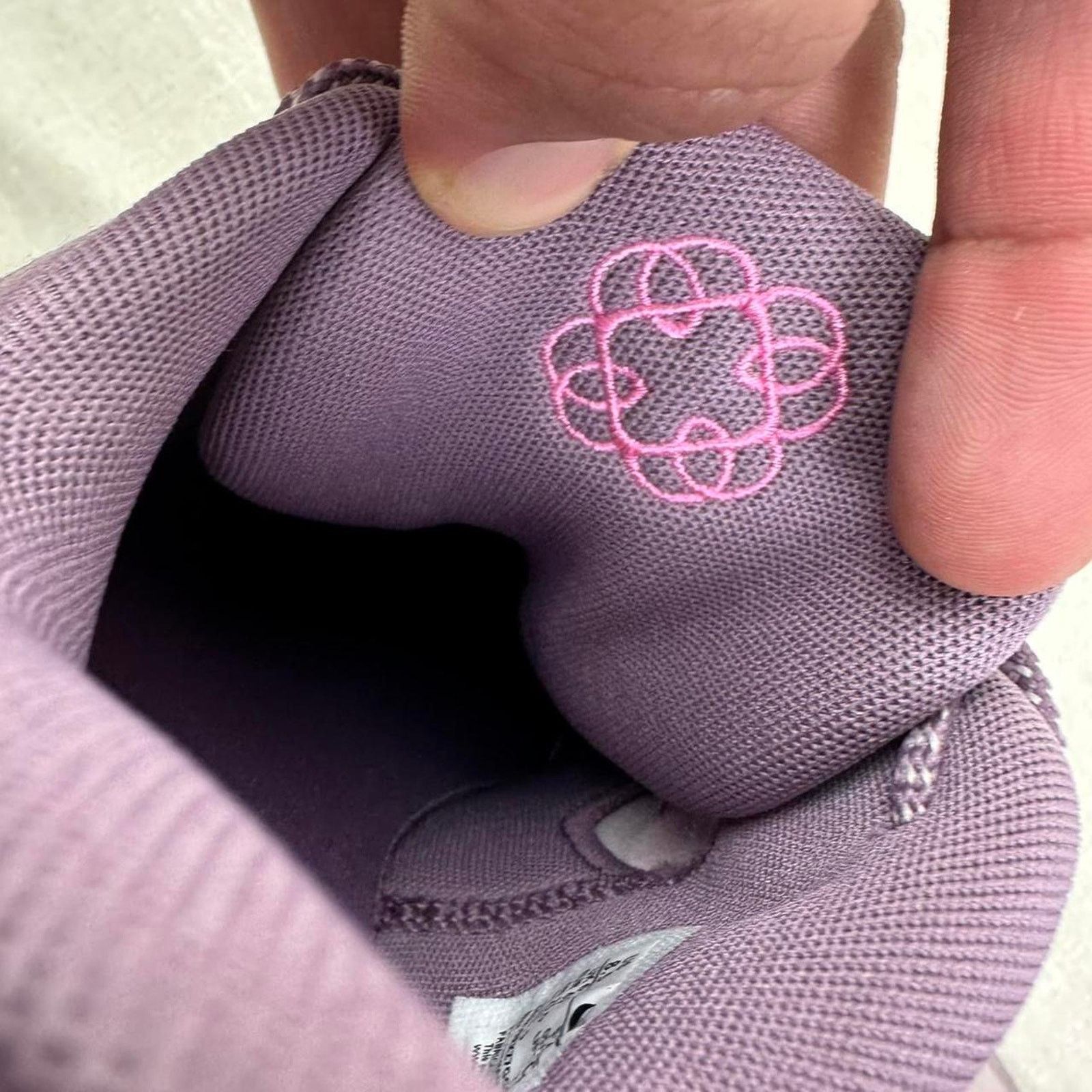 Nike 💜 Nike A'ja Wilson A'One "Dog Mom" 8.5M Size US 8.5 / EU 41-42 - 6 Thumbnail