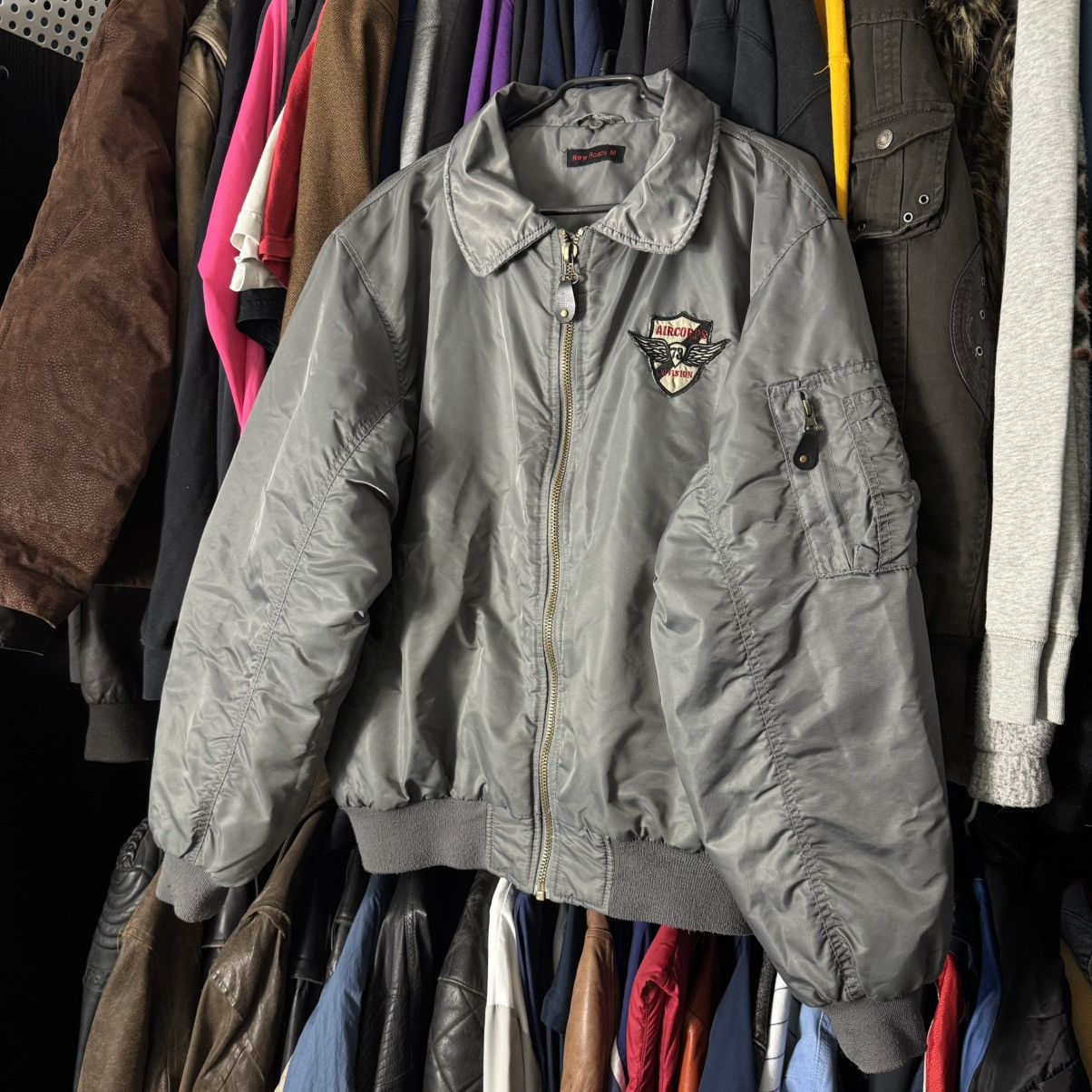 Japanese Brand × Vintage Vintage Silver Boxy Bomber Jacket Baggy Japan Flyers M1 Size US M / EU 48-50 / 2 - 3 Thumbnail