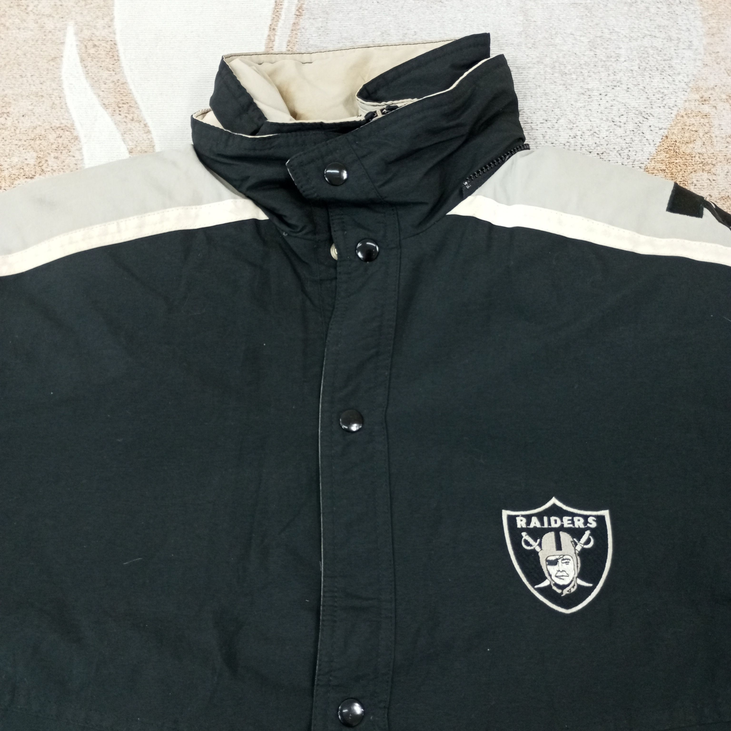 NFL Raiders NFL Football Team Jacket c230n24 Size US XXL / EU 58 / 5 - 2 Thumbnail