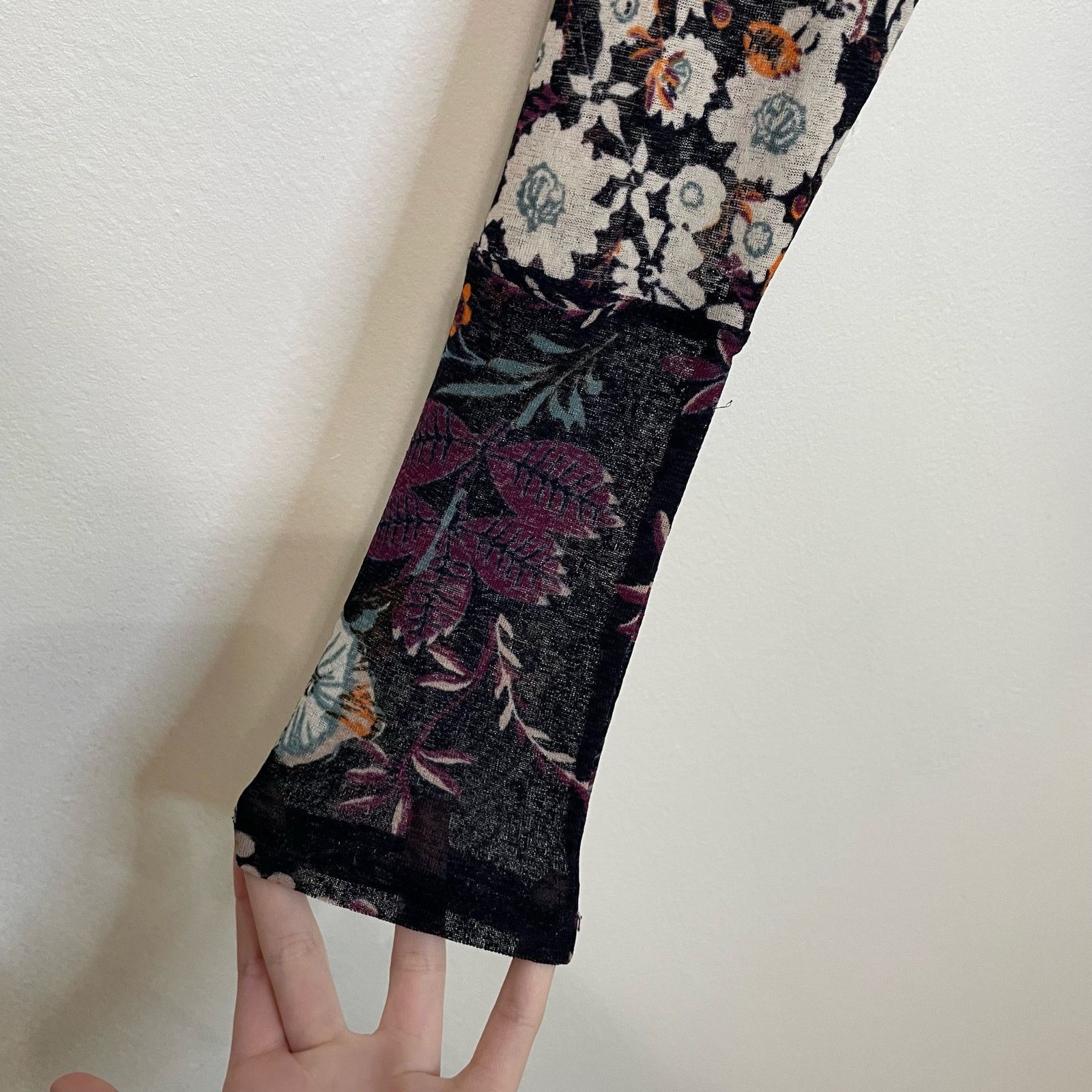 Free People Free People Isabelle Tunic XS Floral Vneck Long Sleeve Sheer Size XS / US 0-2 / IT 36-38 - 2 Thumbnail